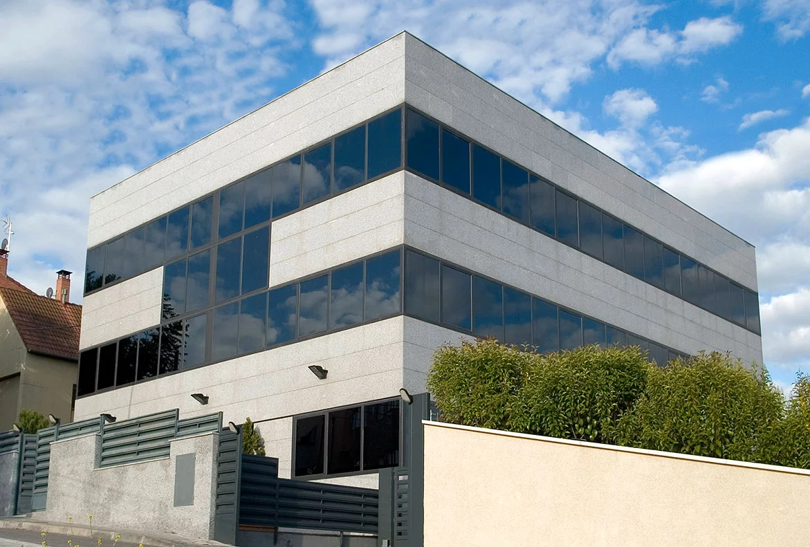 Edificio De Oficinas
